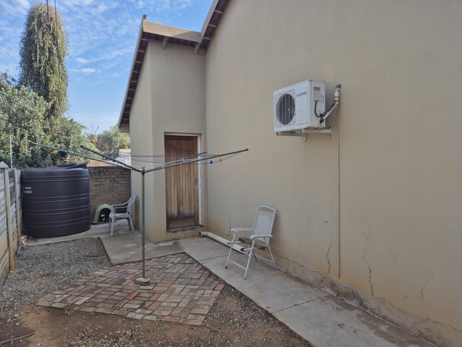 3 Bedroom Property for Sale in Elandia North West